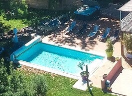 Villa Alyzea