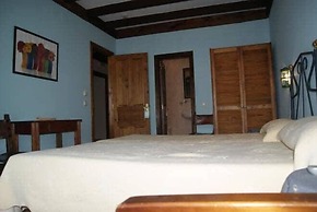 Hotel Los Laureles