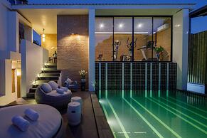 Chala Number 2 Art and Gallery House