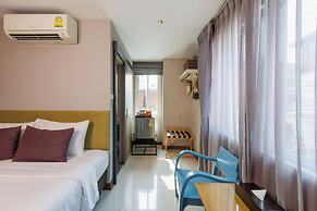 Chala Number 2 Art and Gallery House