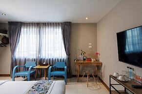 Chala Number 2 Art and Gallery House