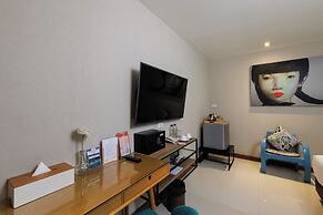 Chala Number 2 Art and Gallery House