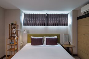 Chala Number 2 Art and Gallery House