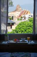 Chala Number 2 Art and Gallery House