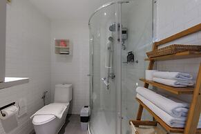 Chala Number 2 Art and Gallery House