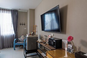 Chala Number 2 Art and Gallery House