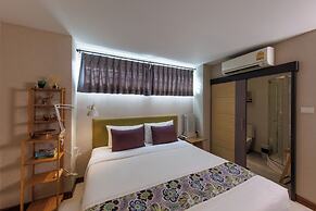 Chala Number 2 Art and Gallery House