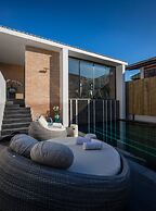 Chala Number 2 Art and Gallery House