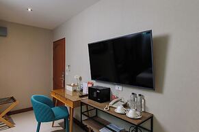 Chala Number 2 Art and Gallery House