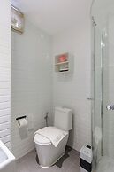 Chala Number 2 Art and Gallery House