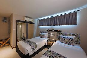 Chala Number 2 Art and Gallery House