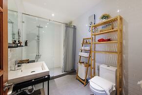 Chala Number 2 Art and Gallery House