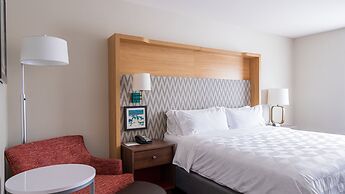 Holiday Inn & Suites Philadelphia W - Drexel Hill by IHG