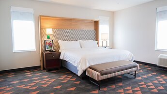 Holiday Inn & Suites Philadelphia W - Drexel Hill by IHG