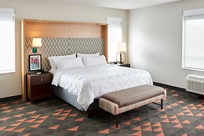 Holiday Inn & Suites Philadelphia W - Drexel Hill by IHG
