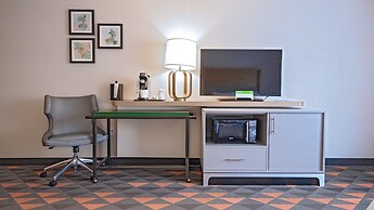 Holiday Inn & Suites Philadelphia W - Drexel Hill by IHG