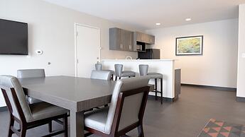 Holiday Inn & Suites Philadelphia W - Drexel Hill by IHG