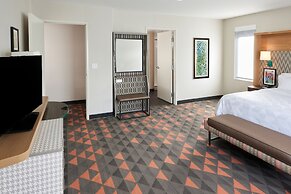 Holiday Inn & Suites Philadelphia W - Drexel Hill by IHG