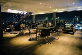 One Residence Hotel & Apartment