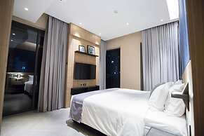 One Residence Hotel & Apartment