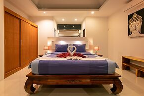 Thai-Themed 3BR Boutique Villa by Intira