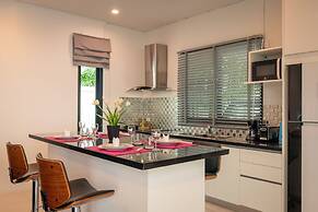 Thai-Themed 3BR Boutique Villa by Intira