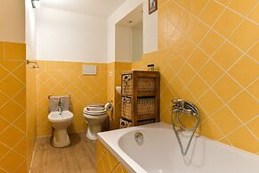 Spanish Steps Studio Apartment