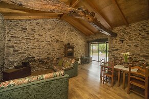 O Acivro Aloxamentos Rurais