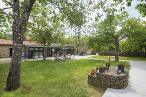 O Acivro Aloxamentos Rurais