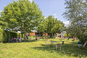 O Acivro Aloxamentos Rurais