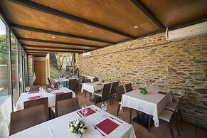 O Acivro Aloxamentos Rurais