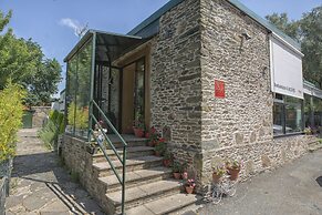 O Acivro Aloxamentos Rurais