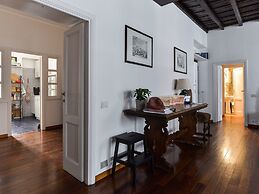 Spanish Steps Apartment
