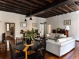 Spanish Steps Apartment