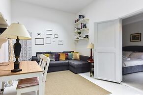 Monti Secret Garden Apartment