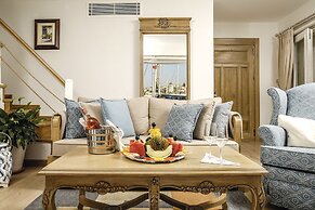 Cesme Marina Konukevi