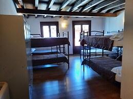 Albergue Turistico La Casa de Mi Abuela - Hostel