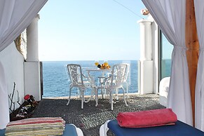 Cottage do Mar by Our Madeira