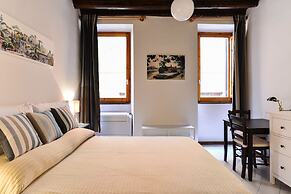 Spanish Steps Cozy Studio