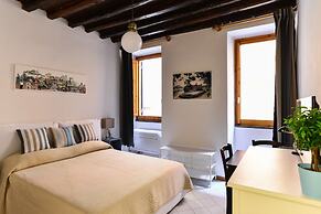 Spanish Steps Cozy Studio