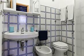 Spanish Steps Cozy Studio