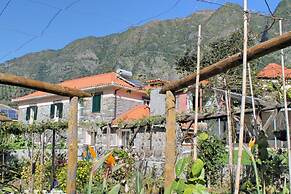 Dinis Country Cottage by Our Madeira