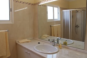 Dinis Country Cottage by Our Madeira