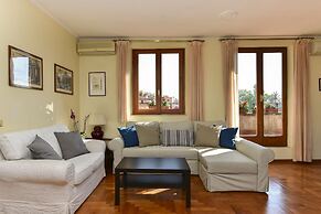 Rome at Your Feet Apartment with Terrace