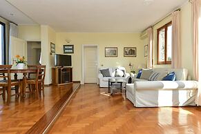 Rome at Your Feet Apartment with Terrace