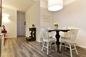 Pantheon View from Terrace Apartment