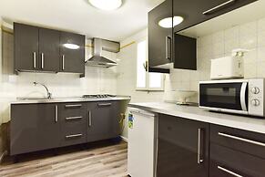 Pantheon View from Terrace Apartment