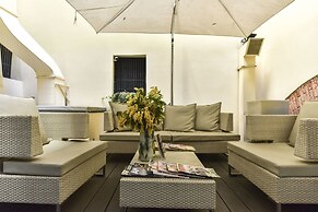 Pantheon View from Terrace Apartment