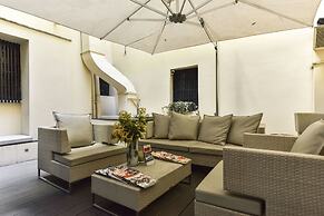 Pantheon View from Terrace Apartment