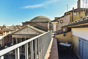 Pantheon View from Terrace Apartment